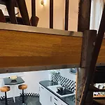 The 4* 솔트번바이더씨