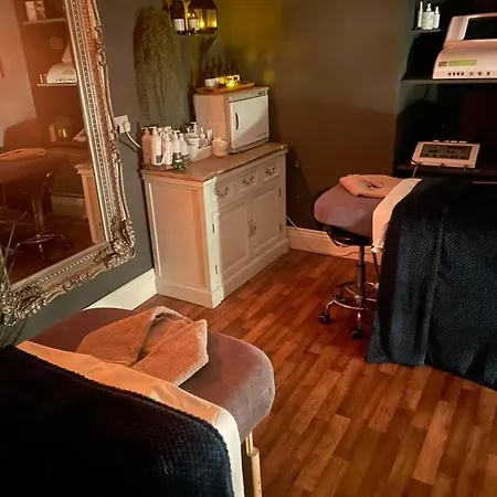 Hotel The